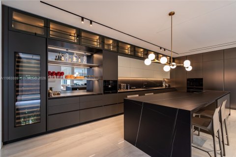 Купить виллу или дом в Дорал, Флорида 5 спален, 377.83м2, № 2025794 - фото 23