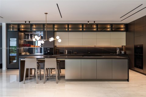 Купить виллу или дом в Дорал, Флорида 5 спален, 377.83м2, № 2025794 - фото 20