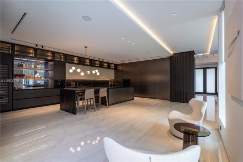 Купить виллу или дом в Дорал, Флорида 5 спален, 377.83м2, № 2025794 - фото 21
