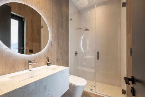 Купить виллу или дом в Дорал, Флорида 5 спален, 377.83м2, № 2025794 - фото 30