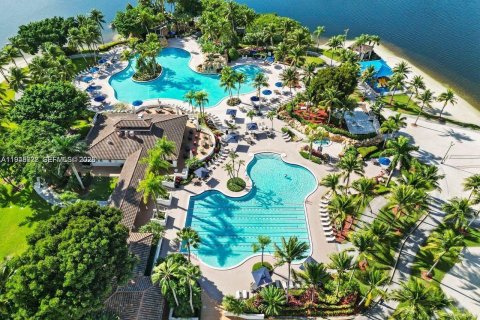 Купить кондоминиум в Дорал, Флорида 3 спальни, 157.93м2, № 2002947 - фото 8