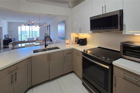 Купить кондоминиум в Дорал, Флорида 3 спальни, 157.93м2, № 2002947 - фото 3