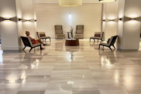 Condominio en venta en Sunny Isles Beach, Florida, 1 dormitorio, 92.07 m2 № 1956232 - foto 18