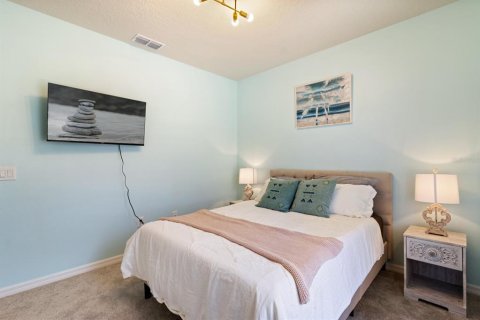 Townhouse in Davenport, Florida 5 bedrooms, 211.91 sq.m. № 1275738 - photo 17