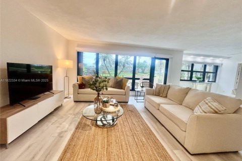 Condo in Lauderdale-by-the-Sea, Florida, 2 bedrooms  № 1961073 - photo 11