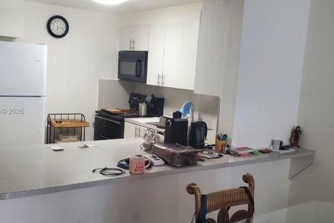 Condominio en alquiler en North Miami, Florida, 1 dormitorio, 72.28 m2 № 2085031 - foto 6