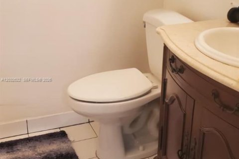 Condominio en alquiler en North Miami, Florida, 1 dormitorio, 72.28 m2 № 2085031 - foto 13