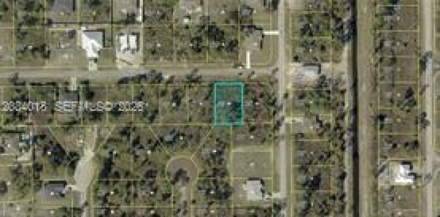Terreno en Lehigh Acres, Florida № 2158390