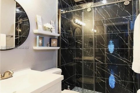 Купить виллу или дом в Холливуд, Флорида 3 спальни, № 1988710 - фото 16