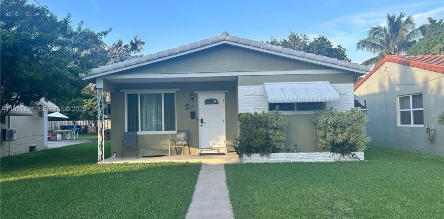 Дом в Холливуд, Флорида 3 спальни № 1988710