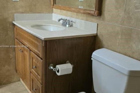 Снять в аренду кондоминиум в Майами, Флорида 2 спальни, 83.24м2, № 1971975 - фото 27