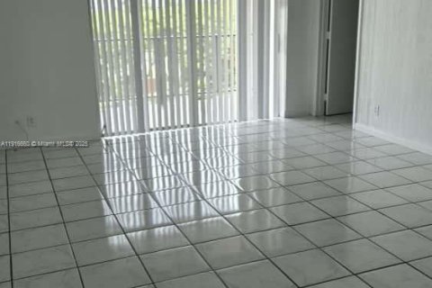 Снять в аренду кондоминиум в Майами, Флорида 2 спальни, 83.24м2, № 1971975 - фото 21