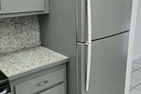 Снять в аренду кондоминиум в Майами, Флорида 2 спальни, 83.24м2, № 1971975 - фото 26