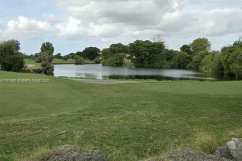 Снять в аренду кондоминиум в Майами, Флорида 2 спальни, 83.24м2, № 1971975 - фото 16