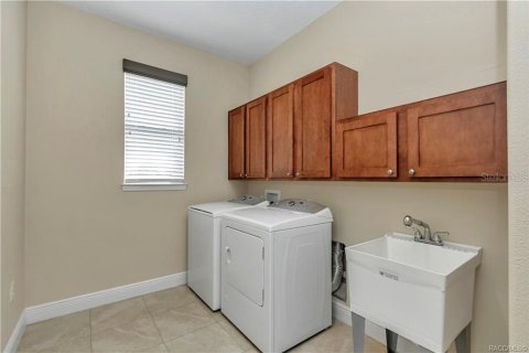 House in Ocala, Florida 4 bedrooms, 242.29 sq.m. № 2214989 - photo 20