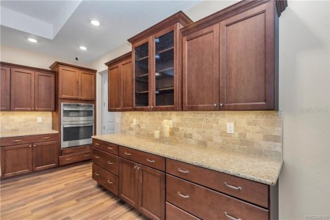 House in Ocala, Florida 4 bedrooms, 242.29 sq.m. № 2214989 - photo 11