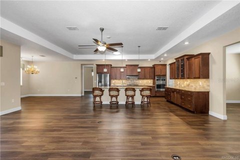 House in Ocala, Florida 4 bedrooms, 242.29 sq.m. № 2214989 - photo 13