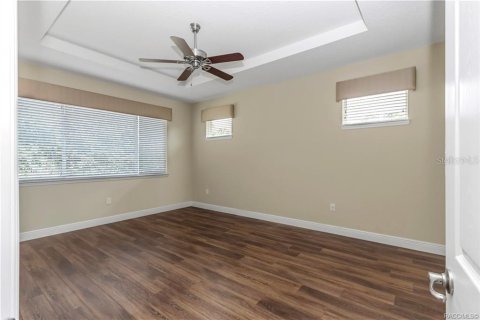 House in Ocala, Florida 4 bedrooms, 242.29 sq.m. № 2214989 - photo 25