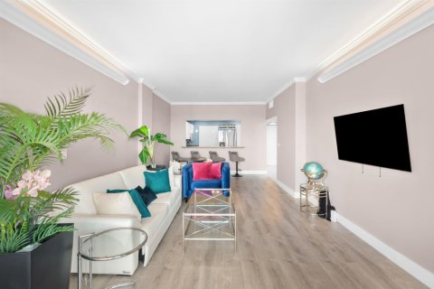 Купить кондоминиум в Холливуд, Флорида 3 комнаты, 77.29м2, № 2244506 - фото 24