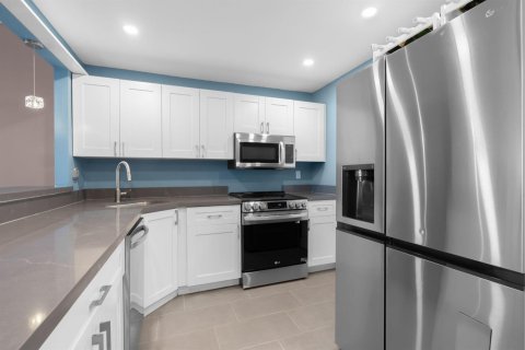 Купить кондоминиум в Холливуд, Флорида 3 комнаты, 77.29м2, № 2244506 - фото 4