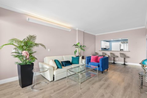 Купить кондоминиум в Холливуд, Флорида 3 комнаты, 77.29м2, № 2244506 - фото 8
