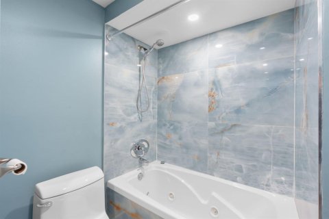 Купить кондоминиум в Холливуд, Флорида 3 комнаты, 77.29м2, № 2244506 - фото 18