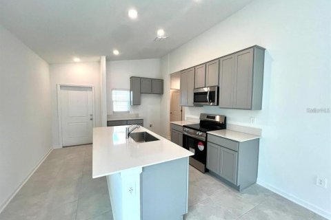Villa ou maison à louer à Kissimmee, Floride: 3 chambres, 117.71 m2 № 2321321 - photo 6