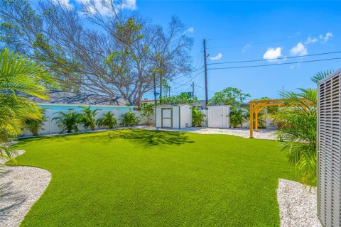 House in Saint Pete Beach, Florida 2 bedrooms, 110.46 sq.m. № 2232788 - photo 28