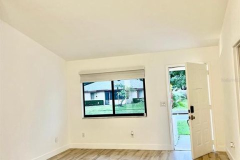 Villa ou maison à louer à Orlando, Floride: 3 chambres, 105.17 m2 № 2386370 - photo 17
