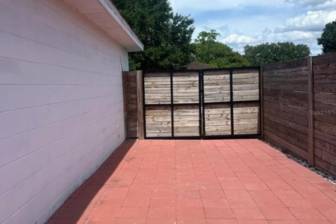 Villa ou maison à louer à Orlando, Floride: 3 chambres, 105.17 m2 № 2386370 - photo 5