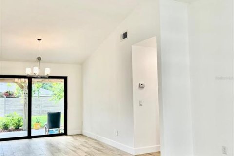Villa ou maison à louer à Orlando, Floride: 3 chambres, 105.17 m2 № 2386370 - photo 23