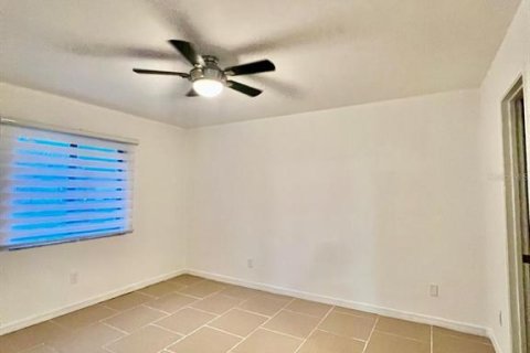 Villa ou maison à louer à Orlando, Floride: 3 chambres, 105.17 m2 № 2386370 - photo 13