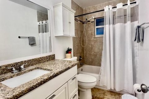 Villa ou maison à louer à Orlando, Floride: 3 chambres, 105.17 m2 № 2386370 - photo 14