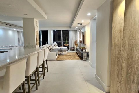 Купить кондоминиум в Майами-Бич, Флорида 2 спальни, 141.21м2, № 1972099 - фото 19