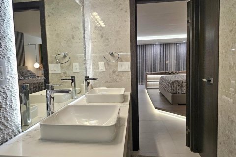 Купить кондоминиум в Майами-Бич, Флорида 2 спальни, 141.21м2, № 1972099 - фото 28