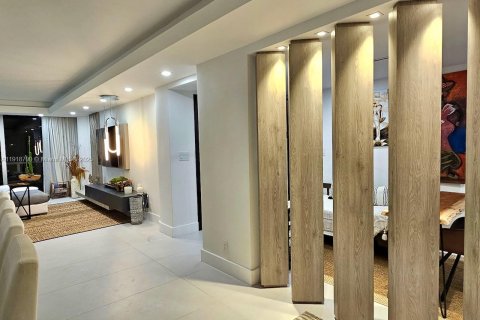 Купить кондоминиум в Майами-Бич, Флорида 2 спальни, 141.21м2, № 1972099 - фото 16