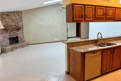 Villa ou maison à louer à Orlando, Floride: 4 chambres, 249.81 m2 № 1740774 - photo 4