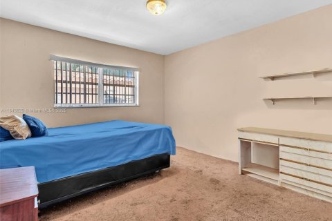 House in North Miami Beach, Florida 3 bedrooms, 142.7 sq.m. № 1850545 - photo 26