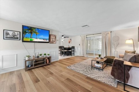 Villa ou maison à vendre à Port Richey, Floride: 2 chambres, 104.14 m2 № 2215345 - photo 14