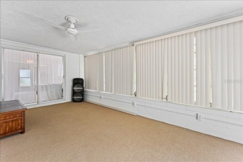 Villa ou maison à vendre à Port Richey, Floride: 2 chambres, 104.14 m2 № 2215345 - photo 21