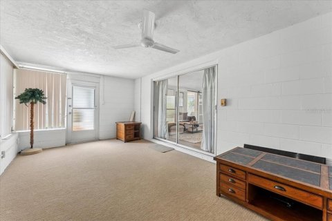 Villa ou maison à vendre à Port Richey, Floride: 2 chambres, 104.14 m2 № 2215345 - photo 19