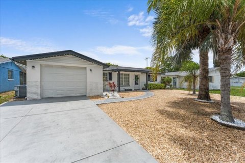 Villa ou maison à vendre à Port Richey, Floride: 2 chambres, 104.14 m2 № 2215345 - photo 10