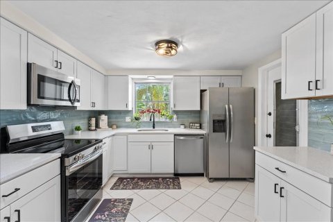 Villa ou maison à vendre à Port Richey, Floride: 2 chambres, 104.14 m2 № 2215345 - photo 25