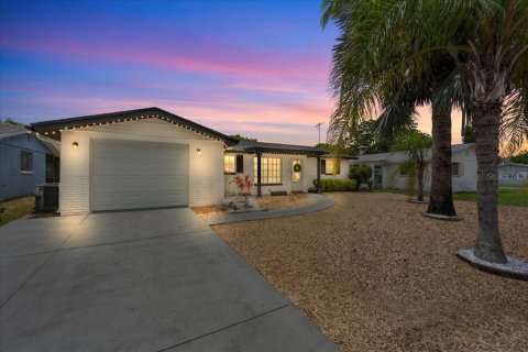 Villa ou maison à vendre à Port Richey, Floride: 2 chambres, 104.14 m2 № 2215345 - photo 9