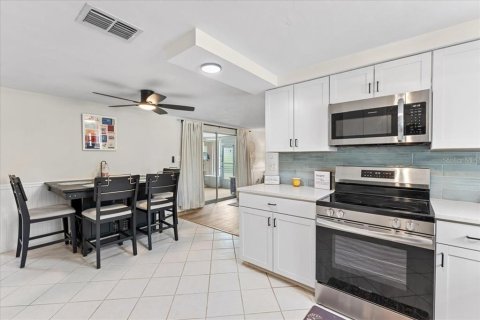 Villa ou maison à vendre à Port Richey, Floride: 2 chambres, 104.14 m2 № 2215345 - photo 27