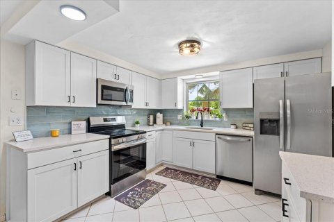 Villa ou maison à vendre à Port Richey, Floride: 2 chambres, 104.14 m2 № 2215345 - photo 24