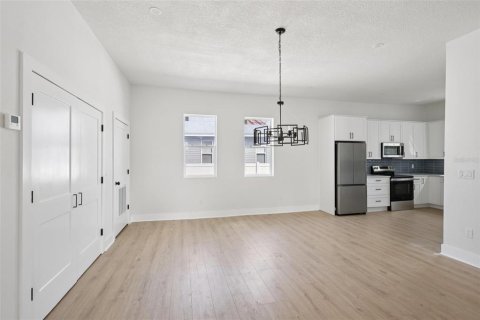 Villa ou maison à vendre à Tampa, Floride: 5 chambres, 171.68 m2 № 2143205 - photo 5