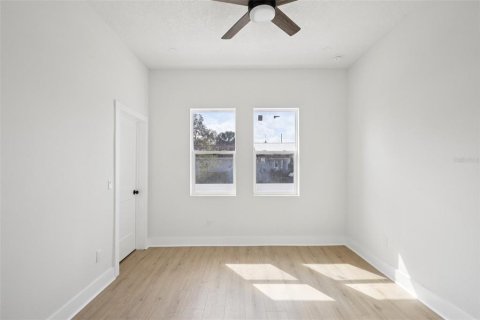 Villa ou maison à vendre à Tampa, Floride: 5 chambres, 171.68 m2 № 2143205 - photo 26
