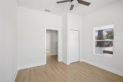 Villa ou maison à vendre à Tampa, Floride: 5 chambres, 171.68 m2 № 2143205 - photo 18