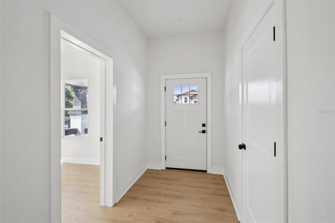 Villa ou maison à vendre à Tampa, Floride: 5 chambres, 171.68 m2 № 2143205 - photo 6